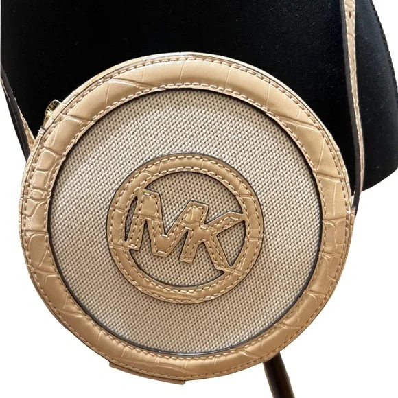 NWT - MICHAEL KORS Crossbody Bag - Small Canteen - Multi-Buff - FREE SHIPPING - Picture 3 of 12